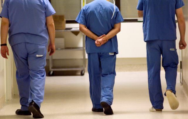 Coronavirus, l'Ordine dei medici di Crotone: «Combattiamo una guerra "a mani nude"»