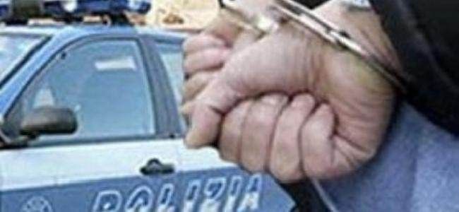 Era ai domiciliari e spacciava droga, arrestato 18enne