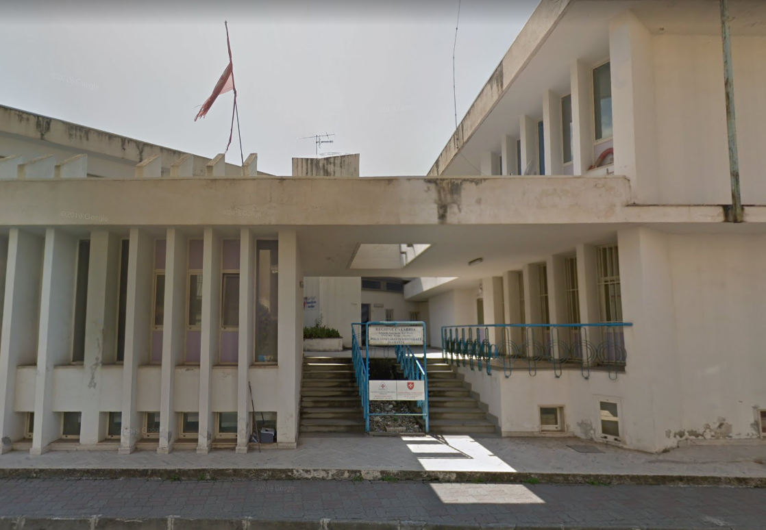 "Furbetti del cartellino" nel Poliambulatorio di Diamante. Chiuse le indagini per tre dipendenti