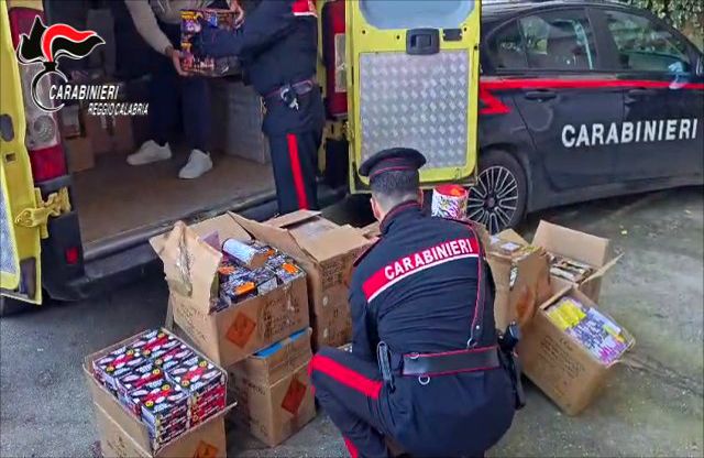 Una tonnellata di botti sequestrati, maxi operazione dei carabinieri di Reggio Calabria