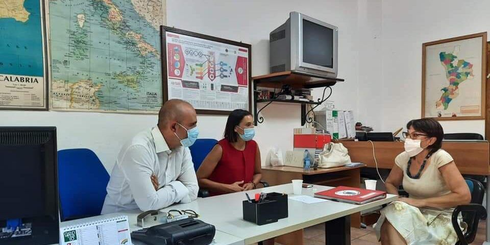 Incendi, la Bruni incontra il sindaco di Acri e chiede l’intervento del governo