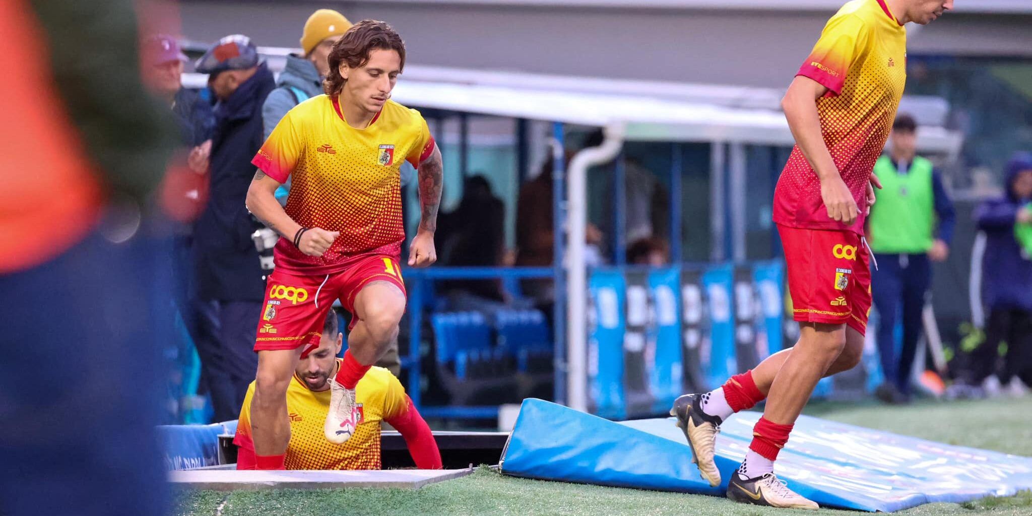 Un turno di stop per Petriccione del Catanzaro. Due giornate di squalifica a Nesta