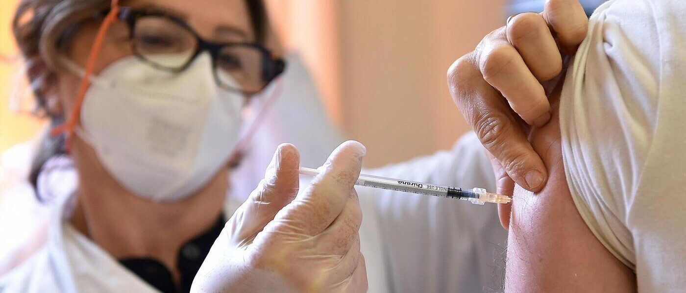 Lattarico, 40enne in shock anafilattico dopo la seconda dose di Pfizer