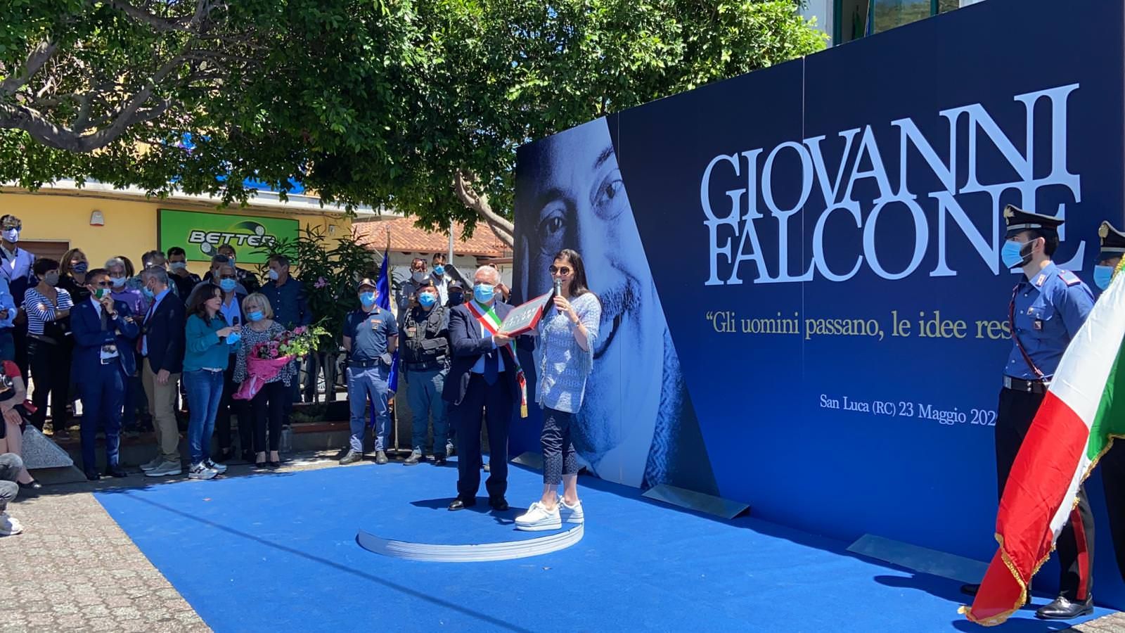 «La Calabria merita di più». Santelli ricorda Falcone: «Oggi la giornata più bella da presidente» – VIDEO