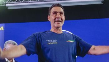 Vannacci: «Le donne le preferisco senza gonna». Scoppia la polemica