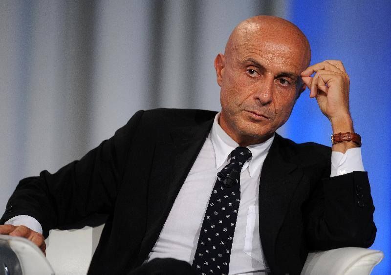 Migranti e sicurezza, con Minniti arriva il cambio di passo