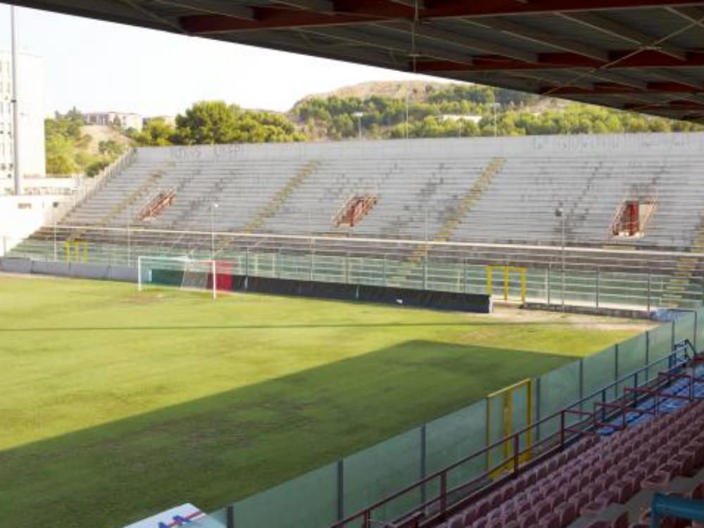 A Crotone partita sospesa per un nubrifagio