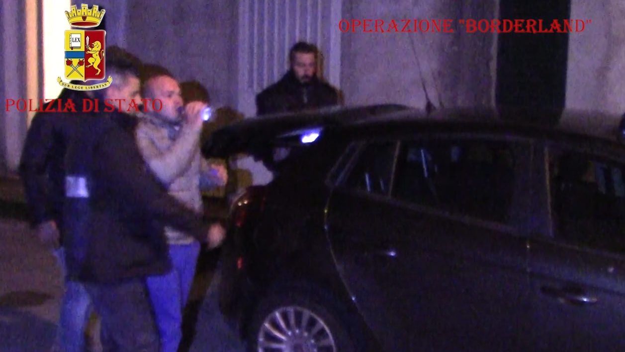 BORDERLAND | La campagna elettorale del clan