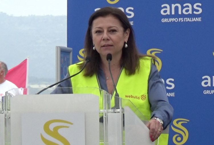 Ponte sullo Stretto, De Micheli: «Non sono una fan ma dobbiamo colmare il gap»