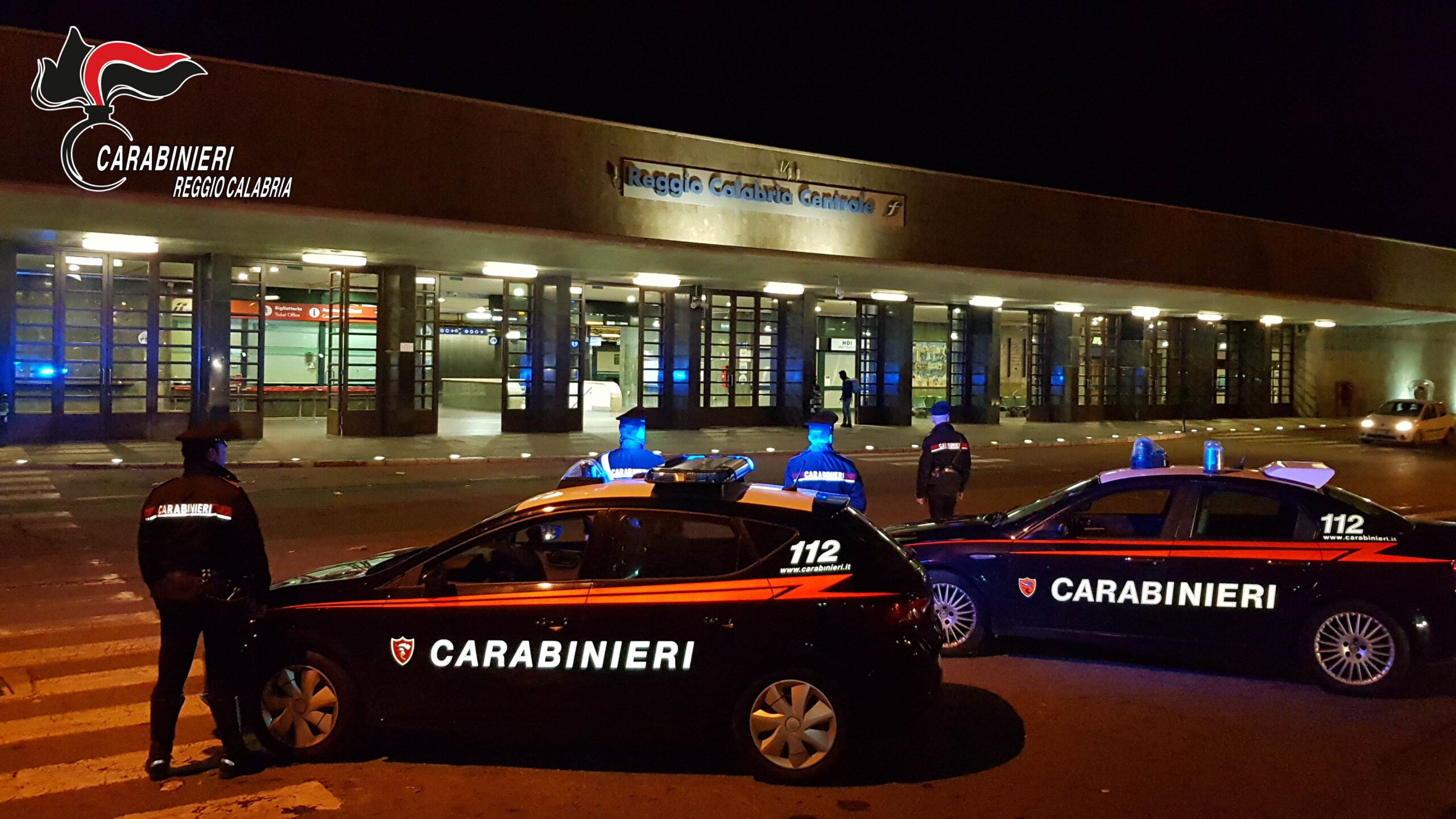 Reggio Calabria, scoperto giro di prostituzione in piazza Garibaldi: 4 arresti