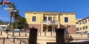 Cotronei, il sindaco Ammirati rinviato a giudizio con altre 13 persone