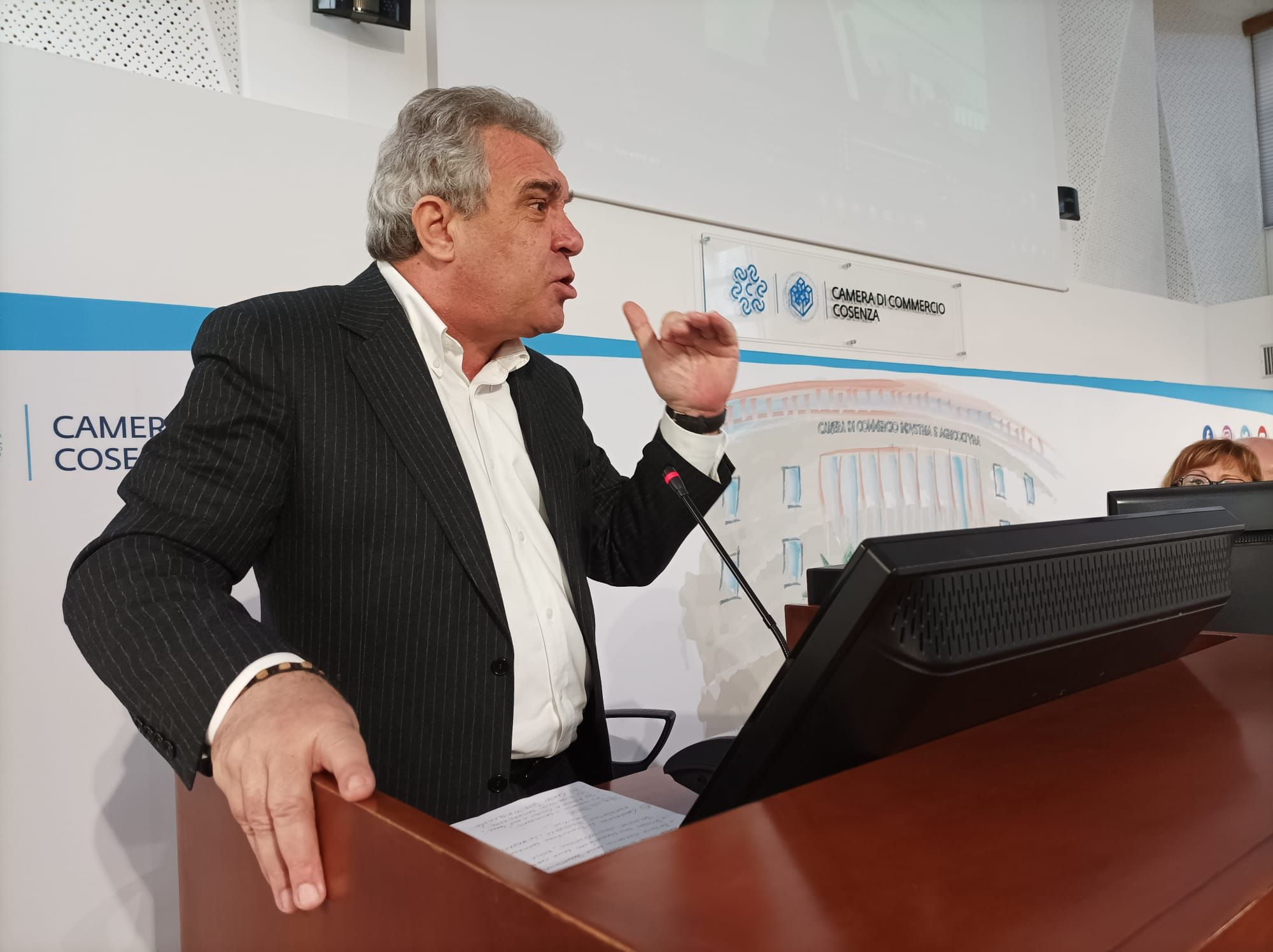 Sbarra: «Bene la Manovra, ha profili sociali importanti»