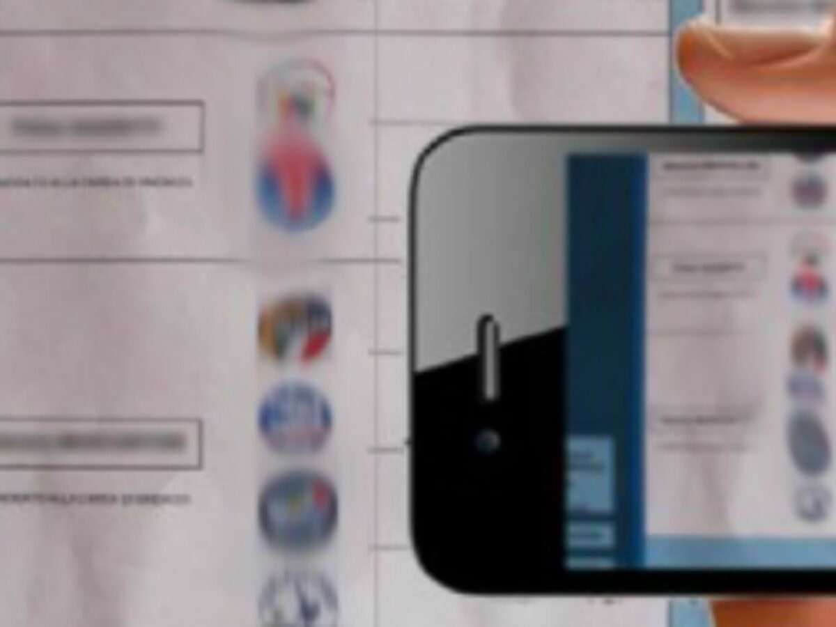 Limbadi, fotografa scheda con voto: denunciata