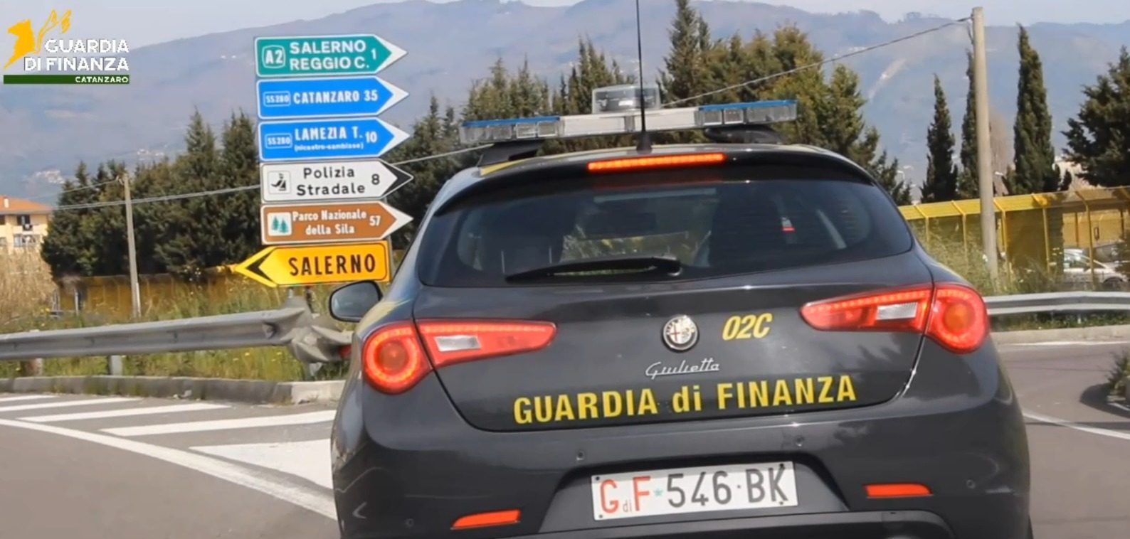 ‘Ndrangheta, sequestrati beni per 800mila euro a un esponente della cosca Scalise | VIDEO