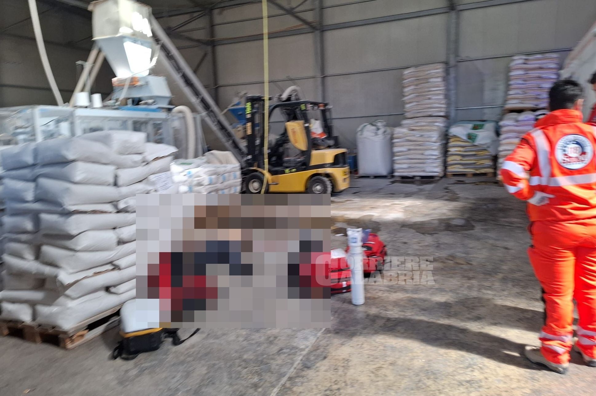 Incidente sul lavoro nella zona industriale, morto un operaio a Lamezia Terme