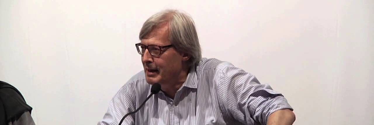 Sgarbi e le parolacce al Maxxi: monta la polemica. YouTube taglia il video