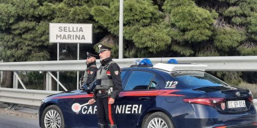 carabinieri sellia marina