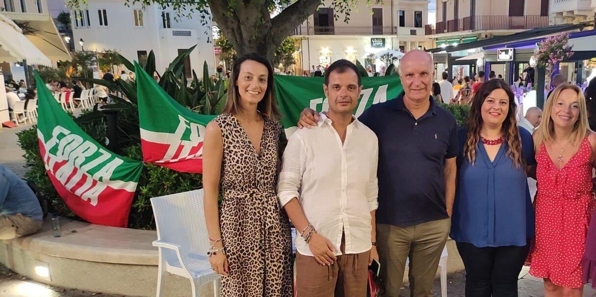 Giornate del tesseramento, boom di adesioni a Forza Italia nell’area centrale