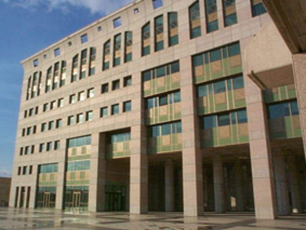 Prometteva vacanze da sogno, chiesti sei anni di carcere