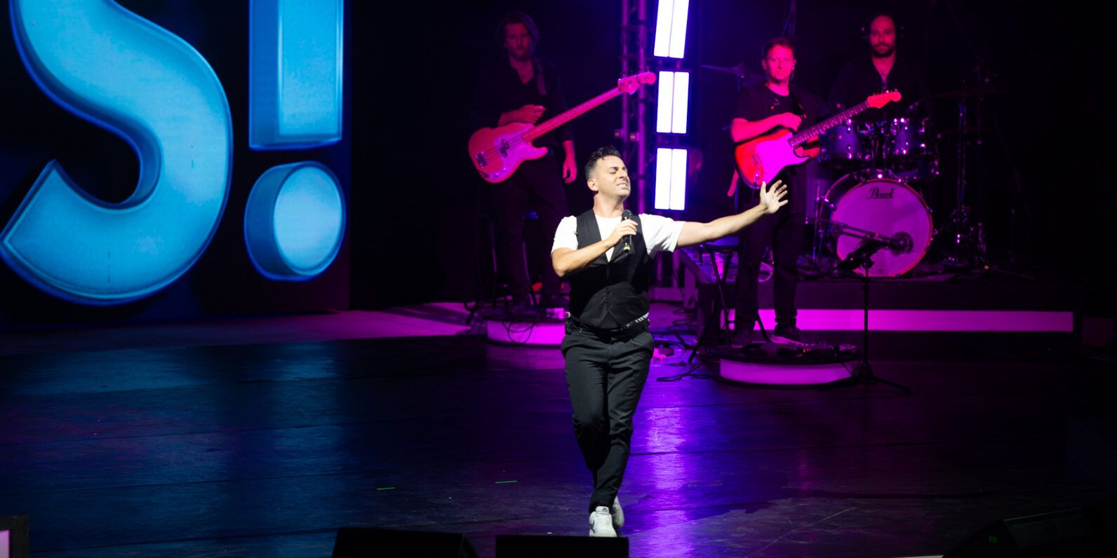 Corigliano Rossano, standing ovation per Francesco Cicchella