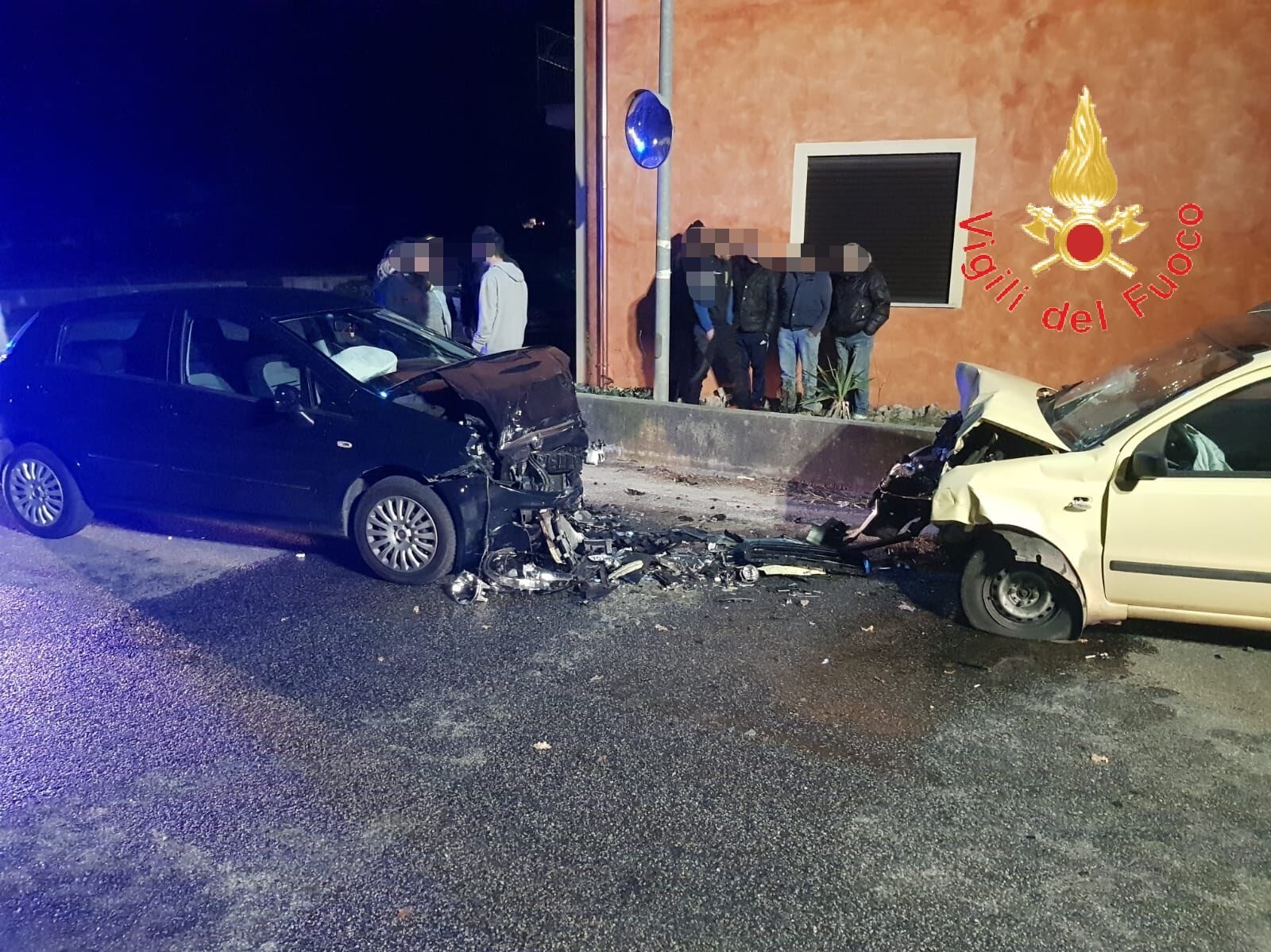Scontro tra due auto a Chiaravalle, ferita una 50enne