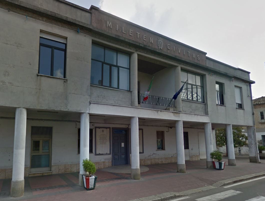 Targa antindrangheta deturpata a Mileto, fermati gli autori