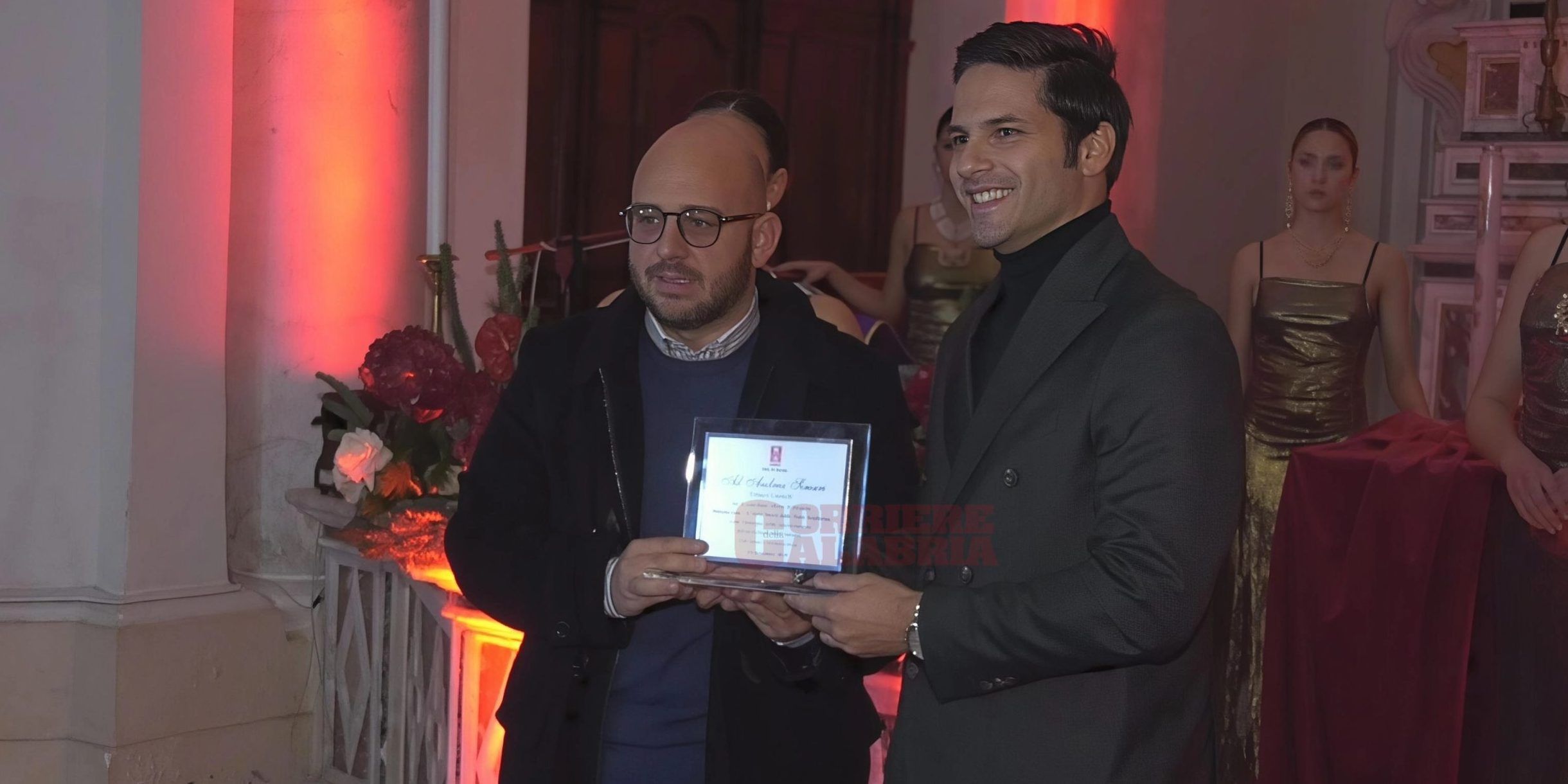 Simulacrum, l’oro della fede e il ritorno alla bellezza. Rende si racconta – VIDEO