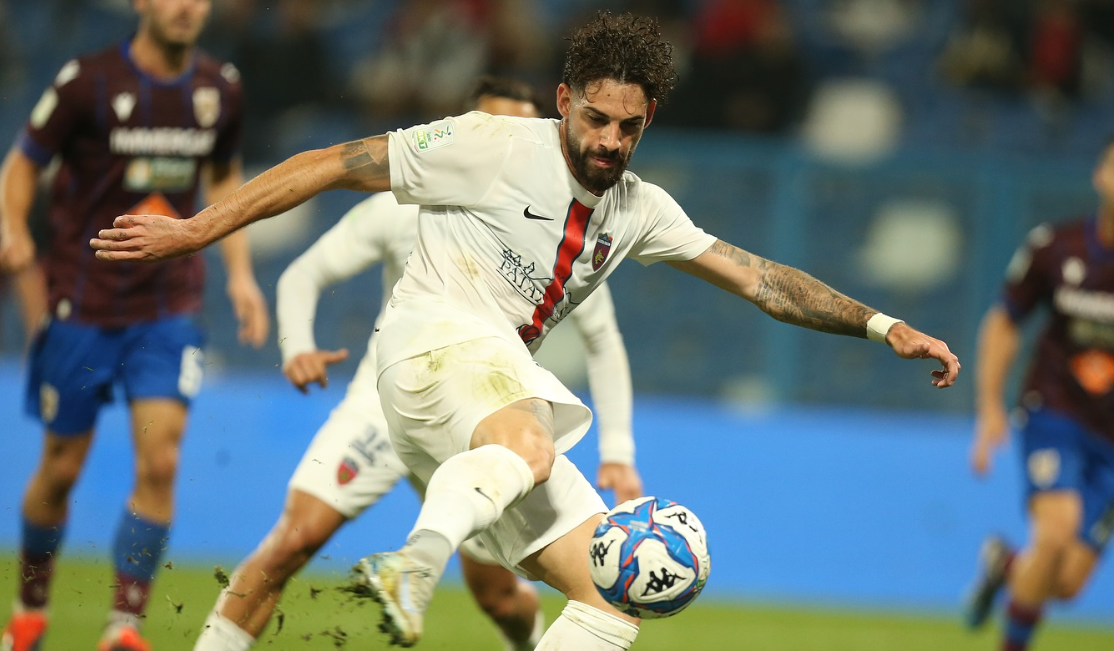 Serie B, una giornata anomala in cui sorride solo il Cosenza. Ma il Catanzaro è in crescita costante