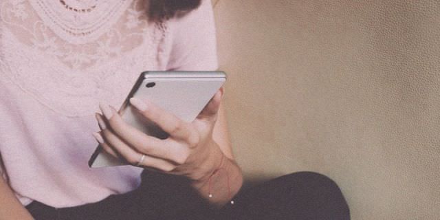 Castrovillari, foto "piccante" sul santino: indagano i carabinieri