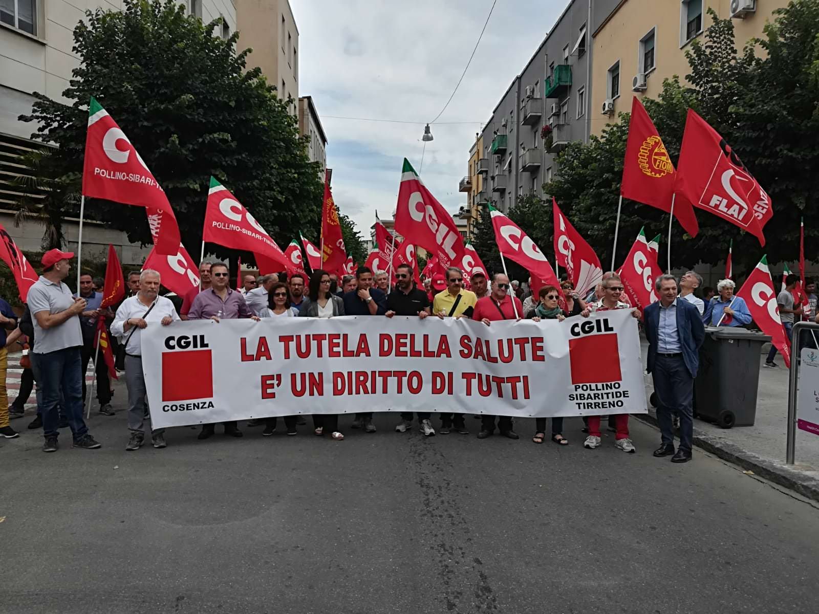 Sanità, a Cosenza la protesta contro il commissariamento – VIDEO