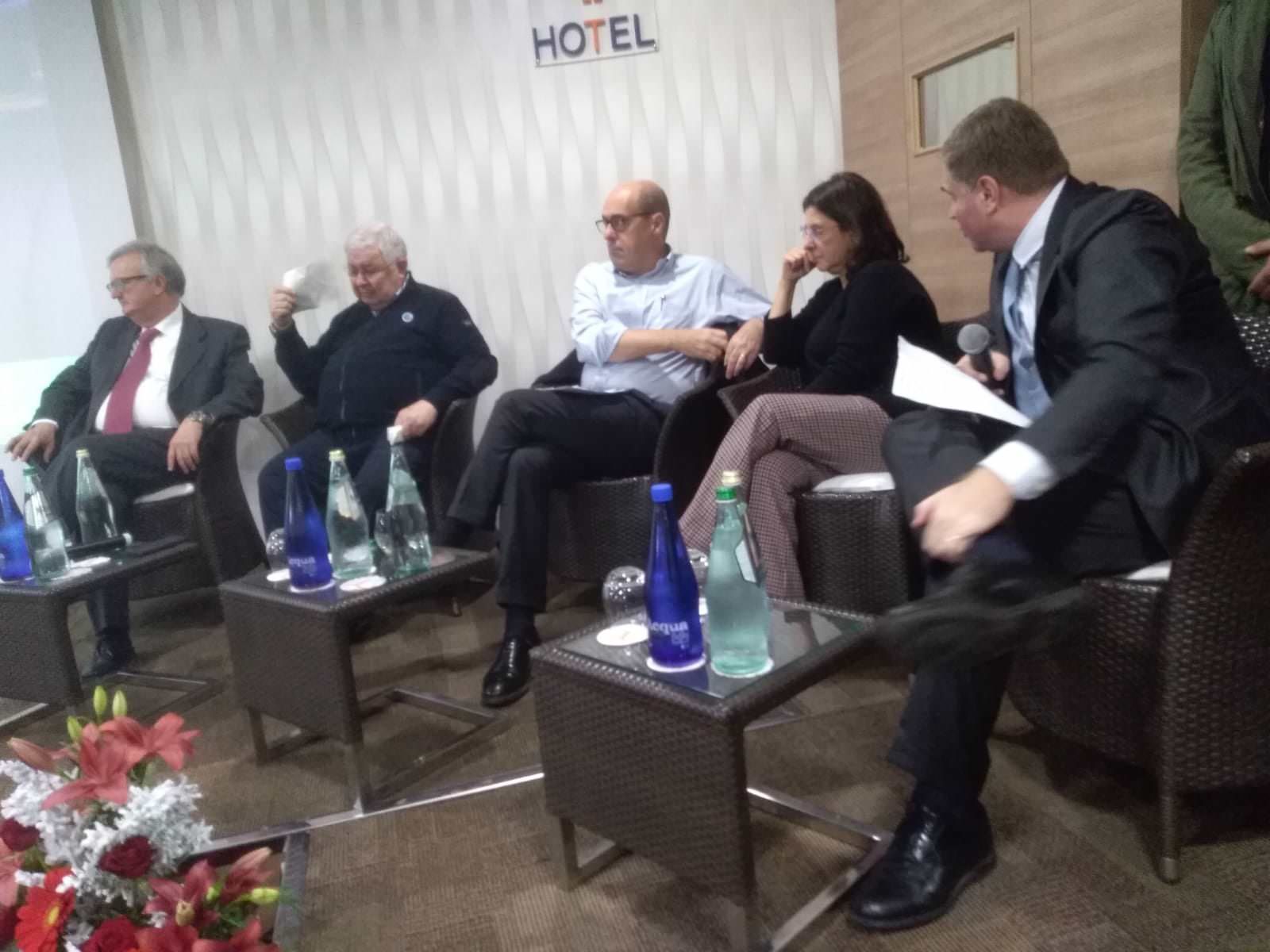 Pd, “civismo” e qualche sorpresa: così arriva l’incoronazione di Callipo