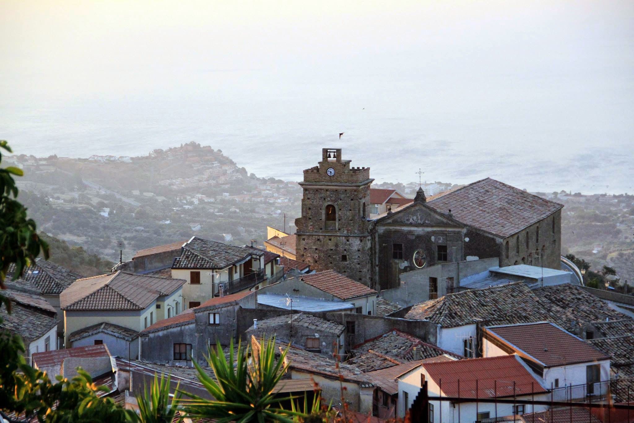 Si dimettono sei consiglieri, sciolto il Comune di Montauro