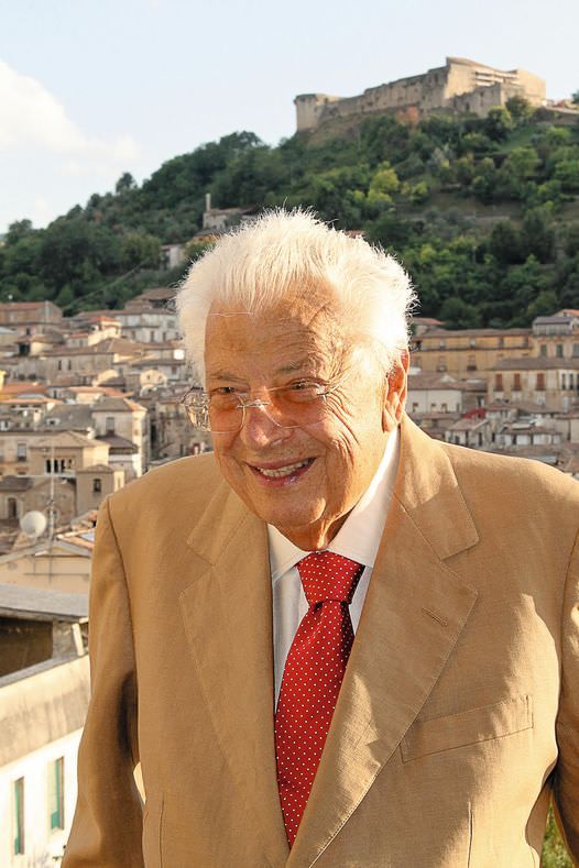 Muore nella sua abitazione romana Sergio Giuliani