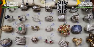 Era un sedicente promotore finanziario: la GdF gli confisca un “tesoro” da oltre 2 milioni di euro – VIDEO