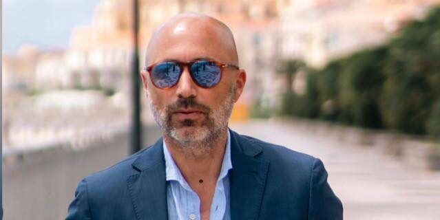 Diamante, la denuncia del sindaco Achille Ordine: «Due uomini in attesa davanti al mio portone»