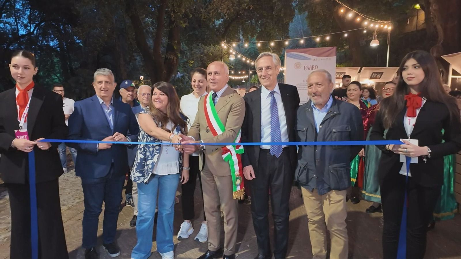 Viaggio nelle Terre di Cosenza, Caruso e Caligiuri all’inaugurazione: «Valorizziamo le eccellenze della Calabria»