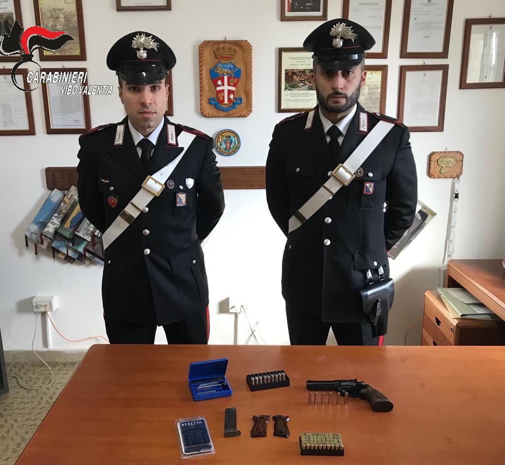 Nascondeva arma clandestina, arrestato un 29enne a Nicotera