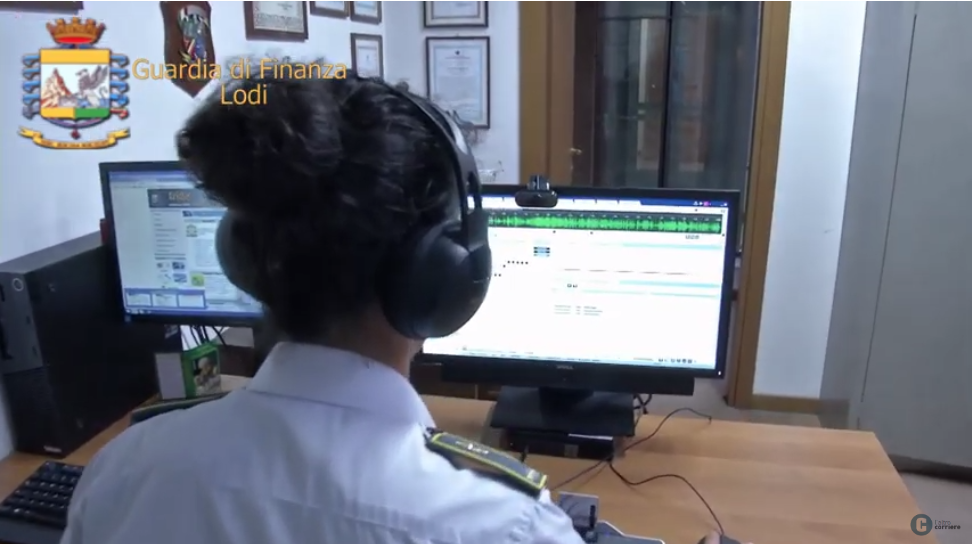 Le calabresi nelle “Fake onlus” dei migranti: «Se ci fanno le pulci siamo nella merda»