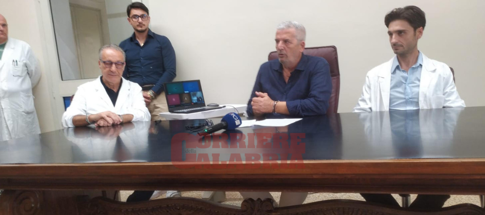 Allarme botulino, i 12 ricoverati a Cosenza hanno consumato tutti lo stesso alimento
