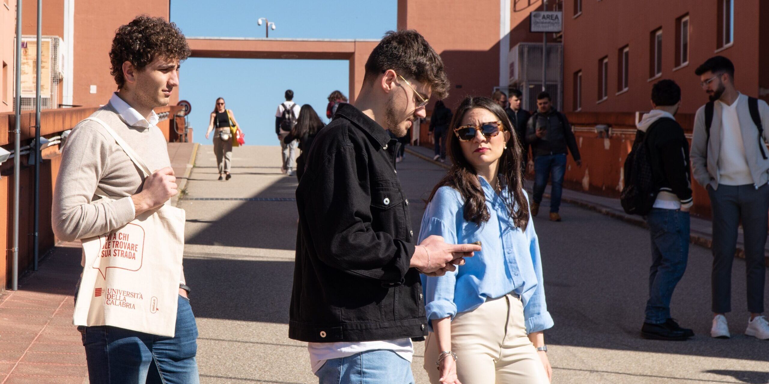 Studiare in Calabria costa caro: fino a 5.500 euro l’anno solo per l’affitto