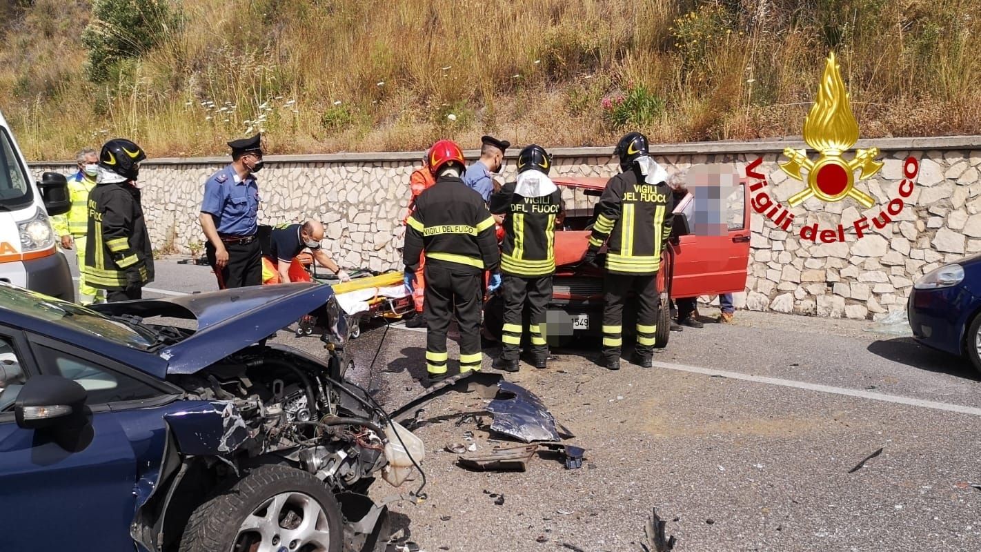 Incidente a Soverato: tre persone trasportate in ospedale