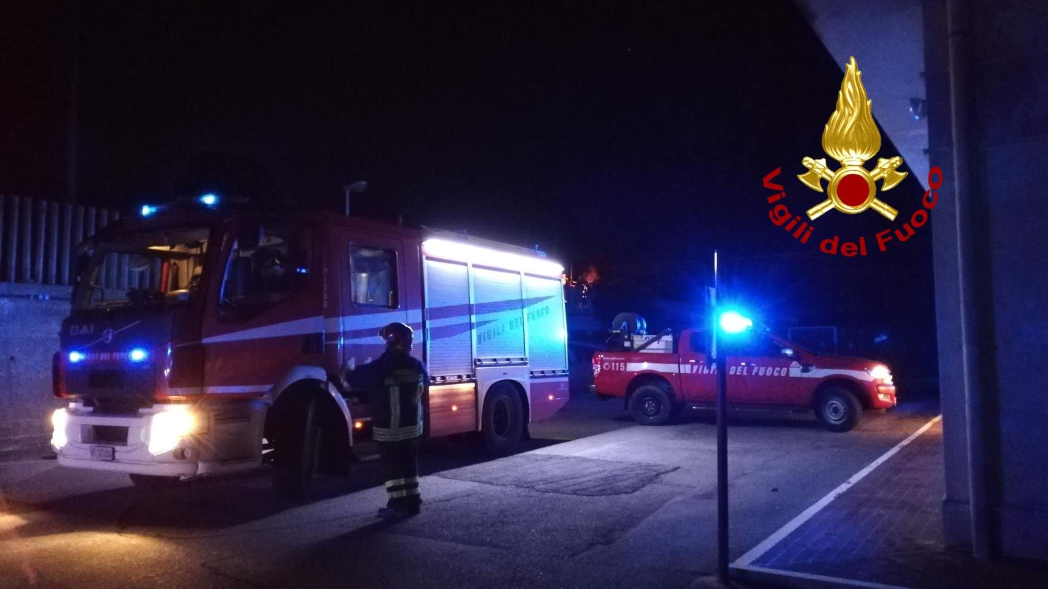 A fuoco un polo di distribuzione della rete elettrica: al buio Pianopoli, Feroleto e Lamezia sud