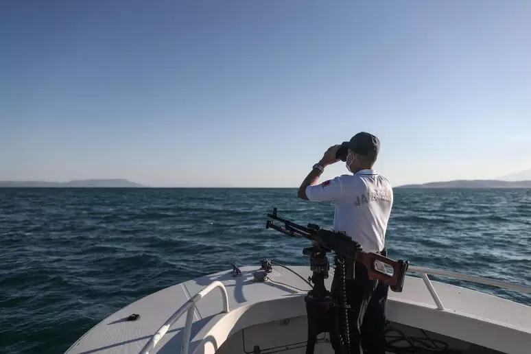 Traghetto si capovolge in mare a Cipro: 7 vittime