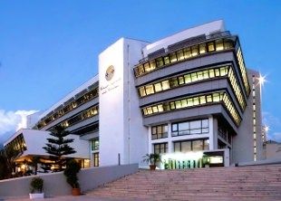 Brindiamo a Wanda, brindiamo alla Legge