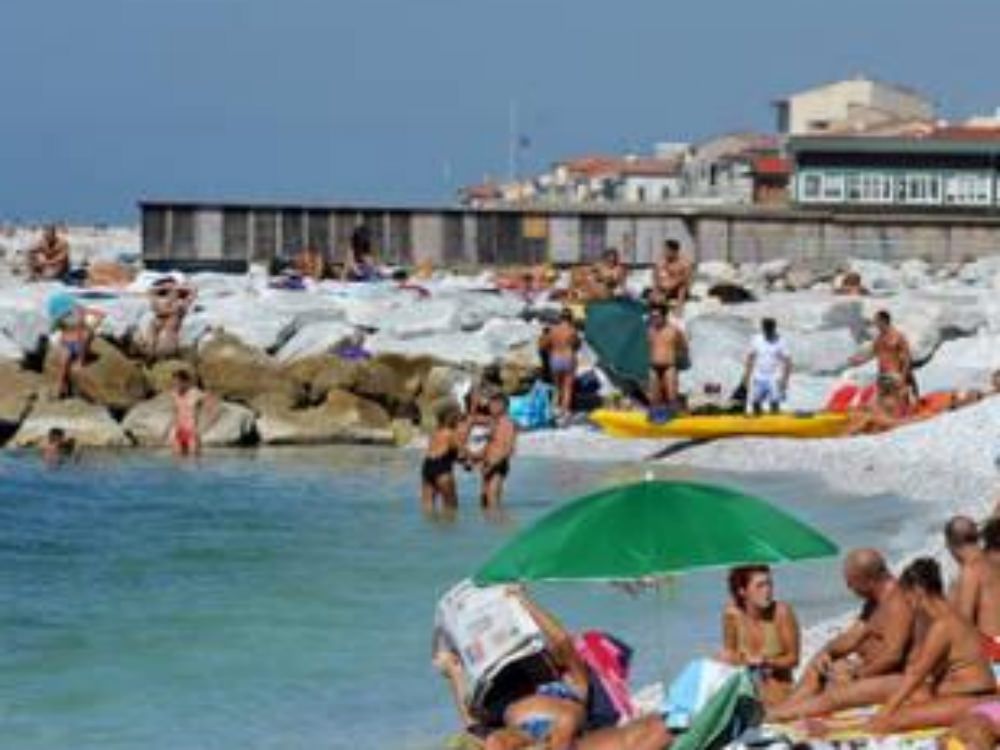 Turismo, la crisi passa dagli acquisti