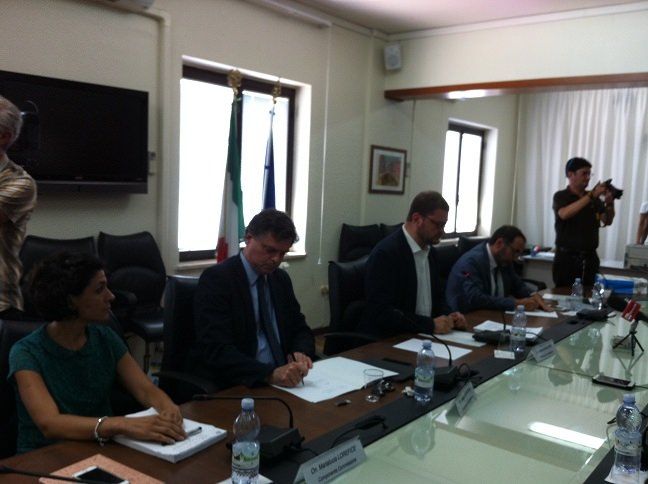 Cara di Isola, Migliore: «La situazione è migliorata»