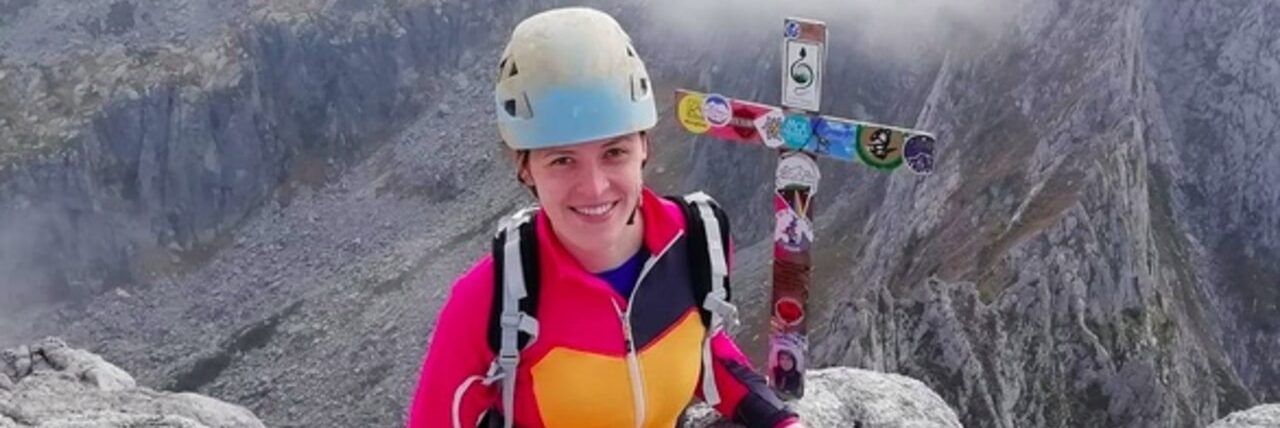 Speleologa bloccata in grotta, lotta contro il tempo per salvarla