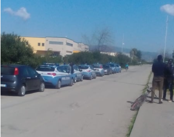 Al via lo sgombero della baraccopoli di San Ferdinando