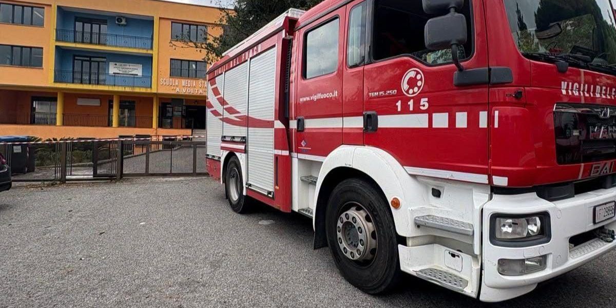 Falso allarme bomba in 50 scuole italiane: 3 in Calabria