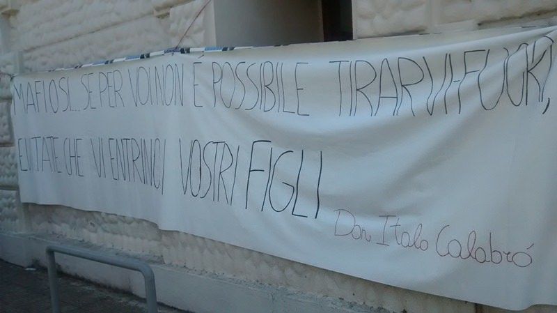 I cittadini in piazza per il Tribunale dei minori. Le istituzioni no  